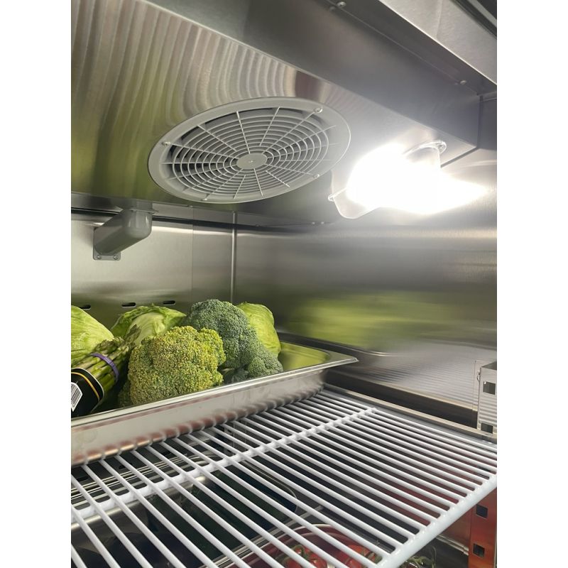 Katerbay. UNIFROST R700SVN LARGE GN UPRIGHT FRIDGE R290