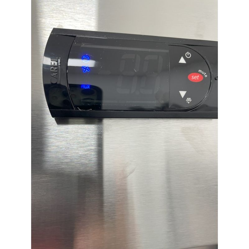 Katerbay. UNIFROST F700SVN SINGLE DOOR FREEZER R290A